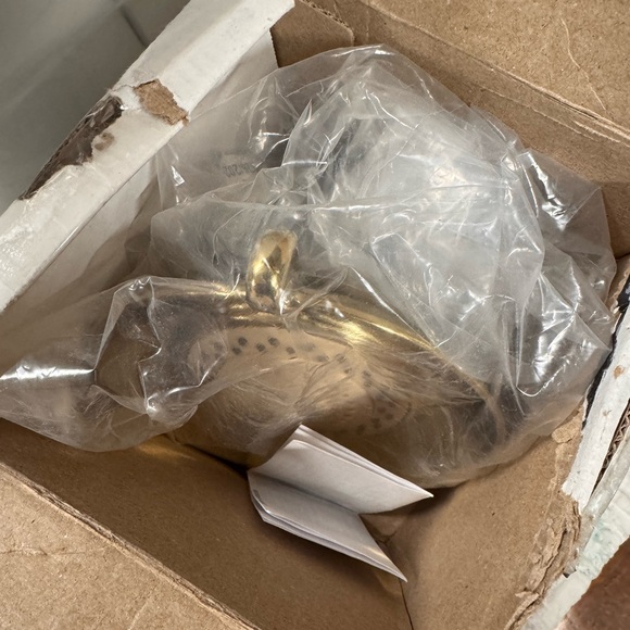 Delta Genuine Parts Showerhead - Picture 3 of 4